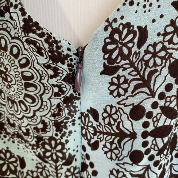 Lane Bryant Dress With Floral Pattern Deep V-Neckline Back Zipp - Picture 6 of 8